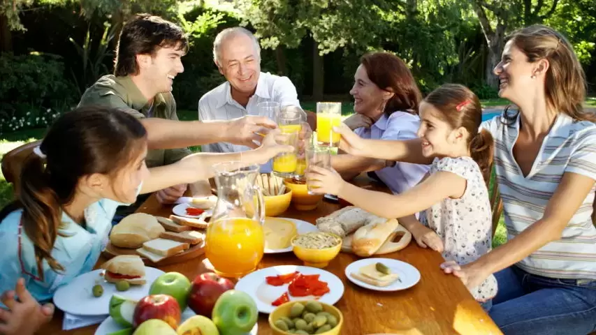 La familia: un refugio de amor y apoyo en tiempos difíciles, un cimiento de pertenencia y seguridad