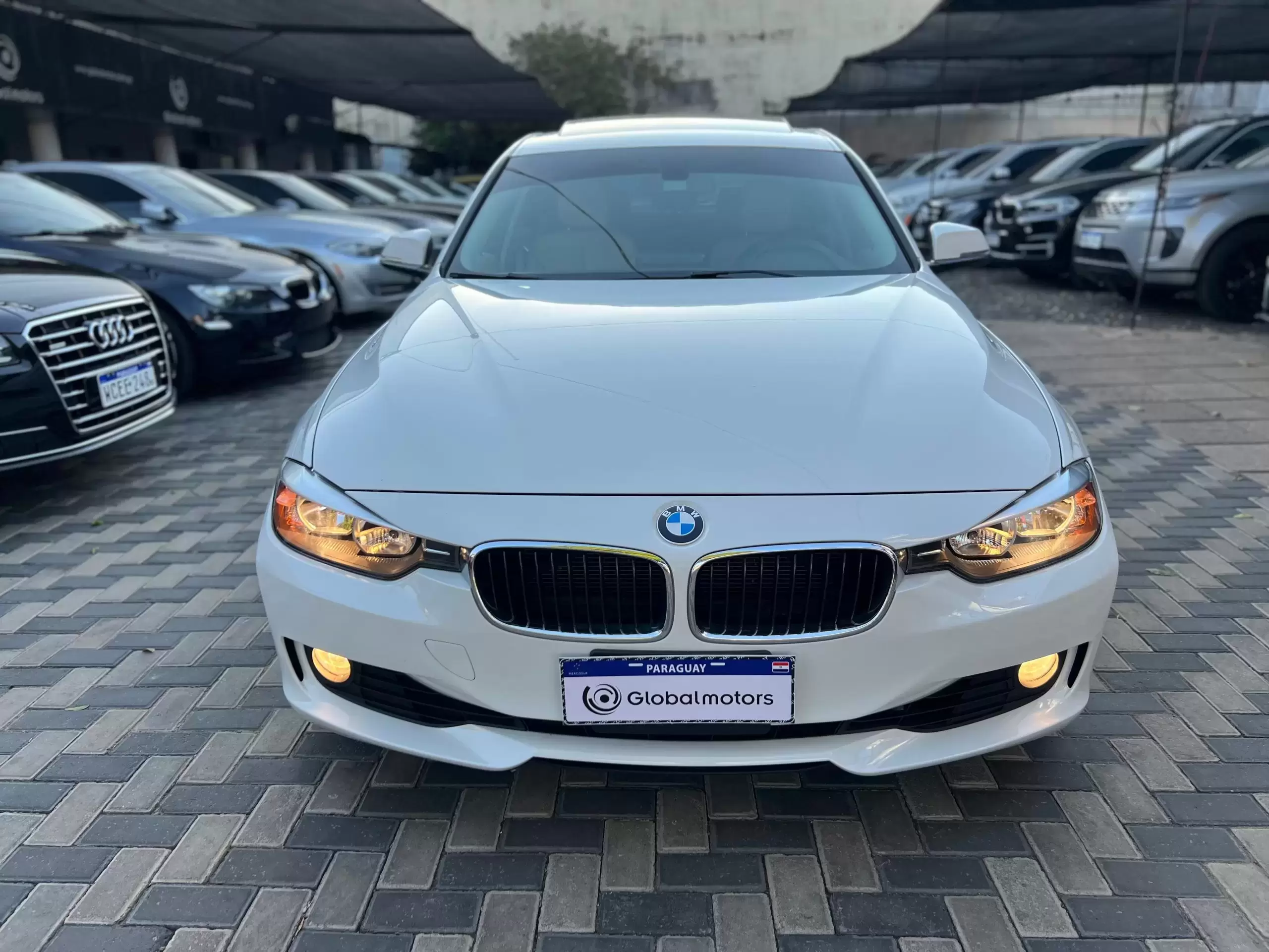 BMW 328i Luxury Line 2014 en Globalmotors: Elegancia y deportividad. - Imagen 2
