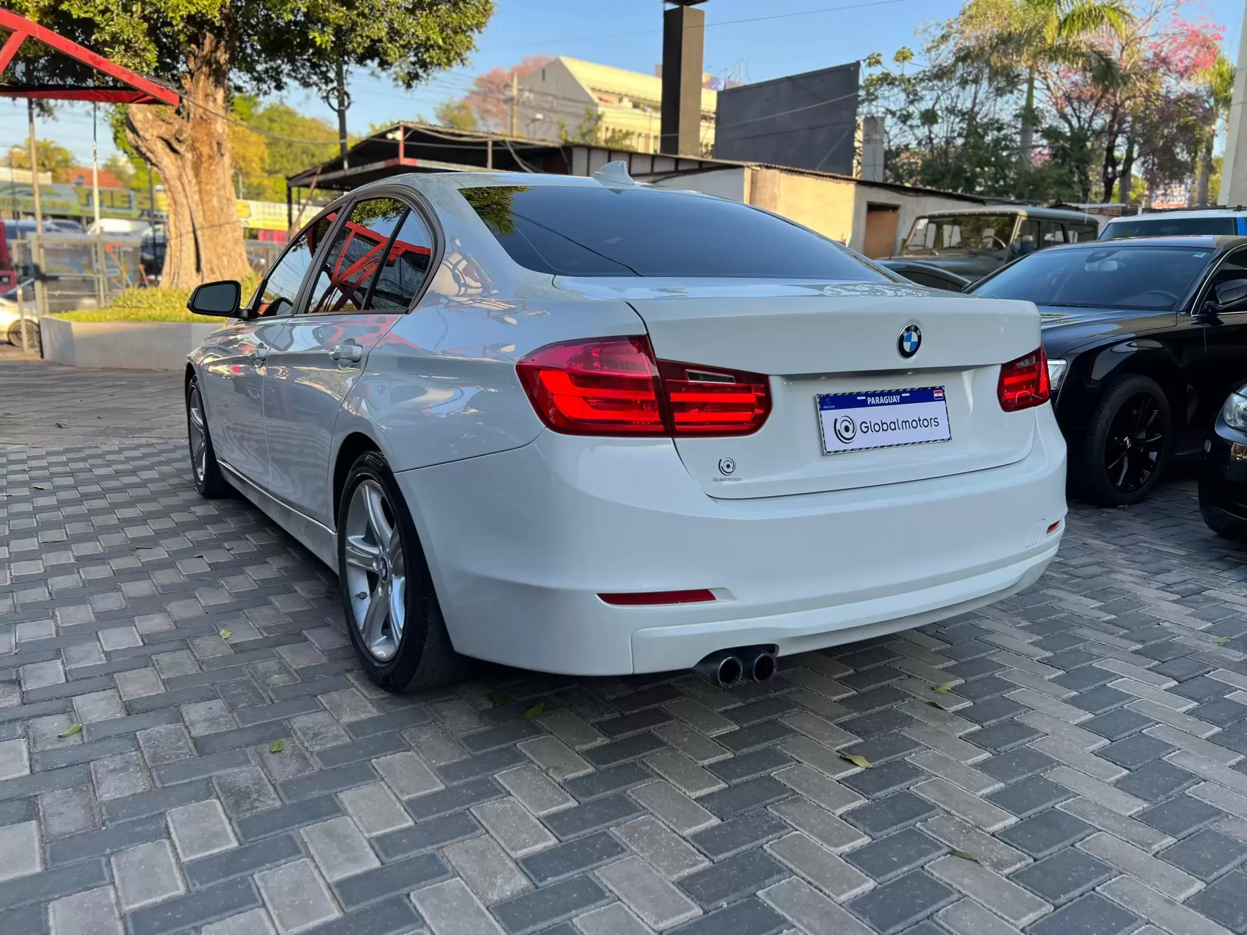 BMW 328i Luxury Line 2014 en Globalmotors: Elegancia y deportividad. - Imagen 5