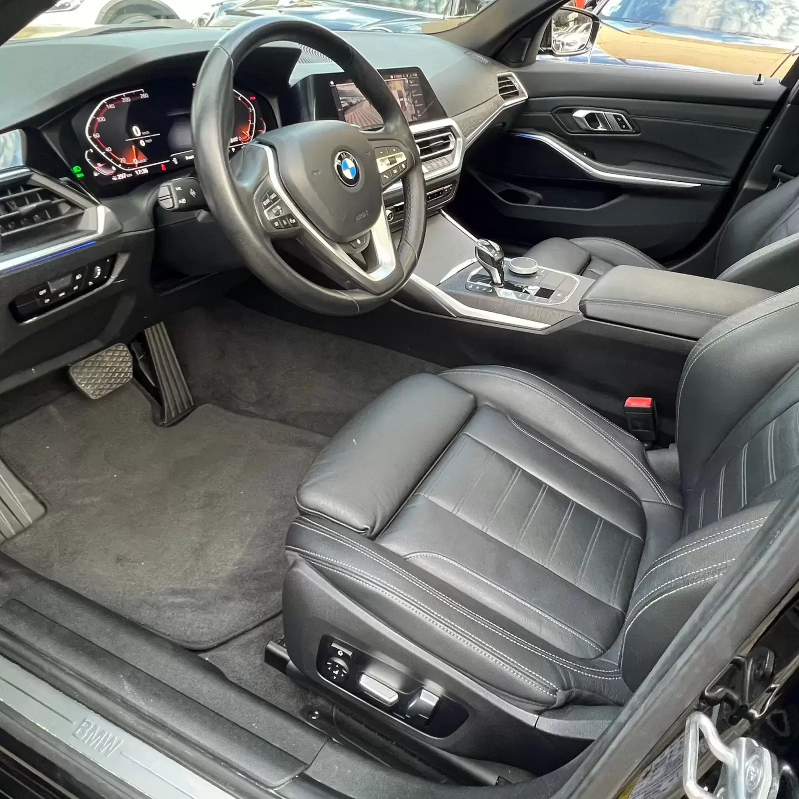BMW 330i Executive Package 2019 en Globalmotors: Elegancia y tecnología. - Imagen 8