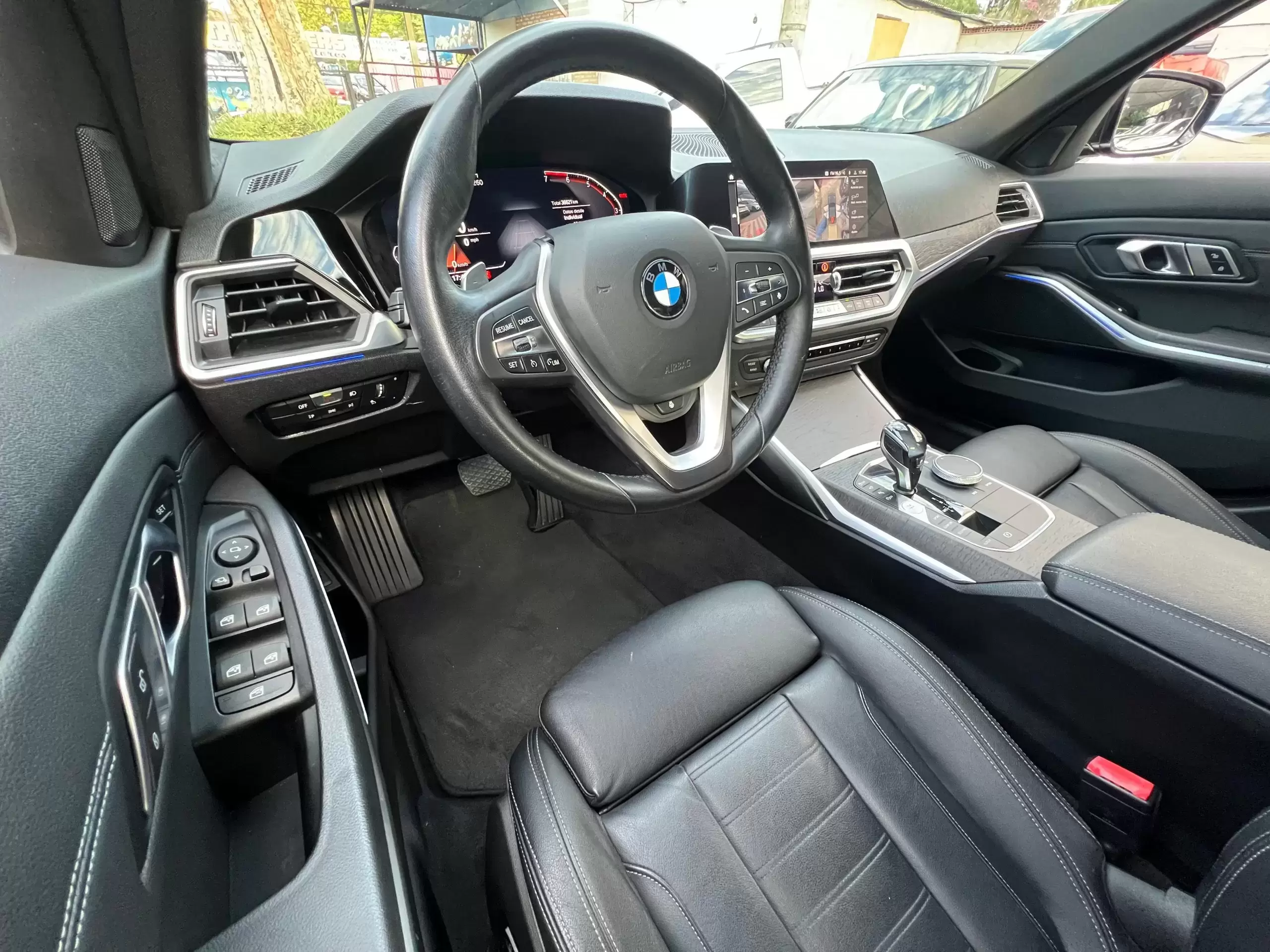 BMW 330i Executive Package 2019 en Globalmotors: Elegancia y tecnología. - Imagen 9