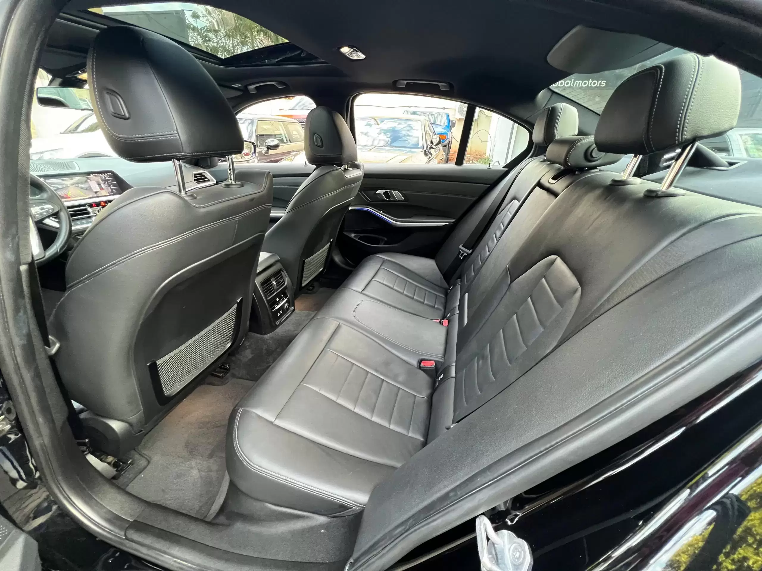 BMW 330i Executive Package 2019 en Globalmotors: Elegancia y tecnología. - Imagen 10