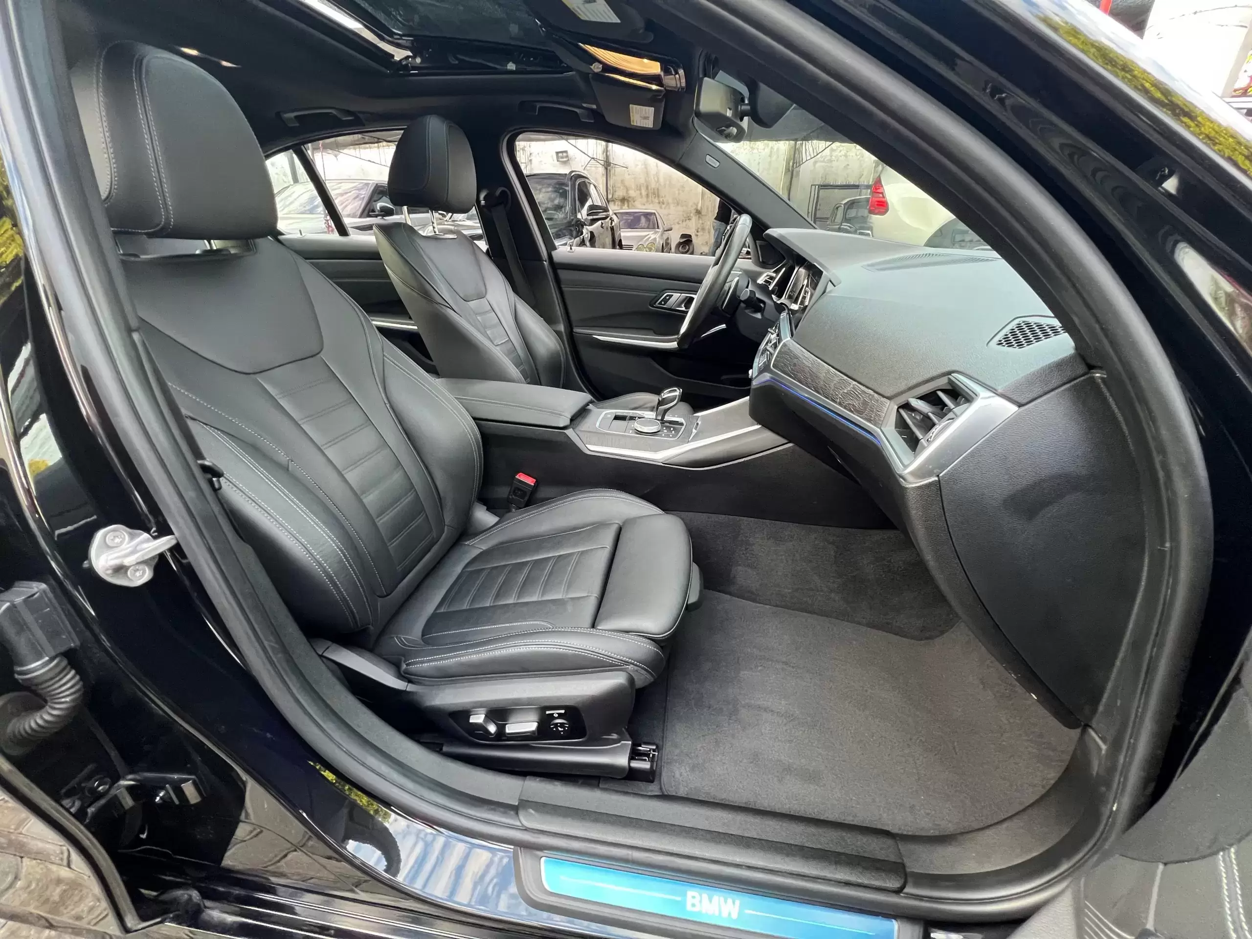 BMW 330i Executive Package 2019 en Globalmotors: Elegancia y tecnología. - Imagen 11