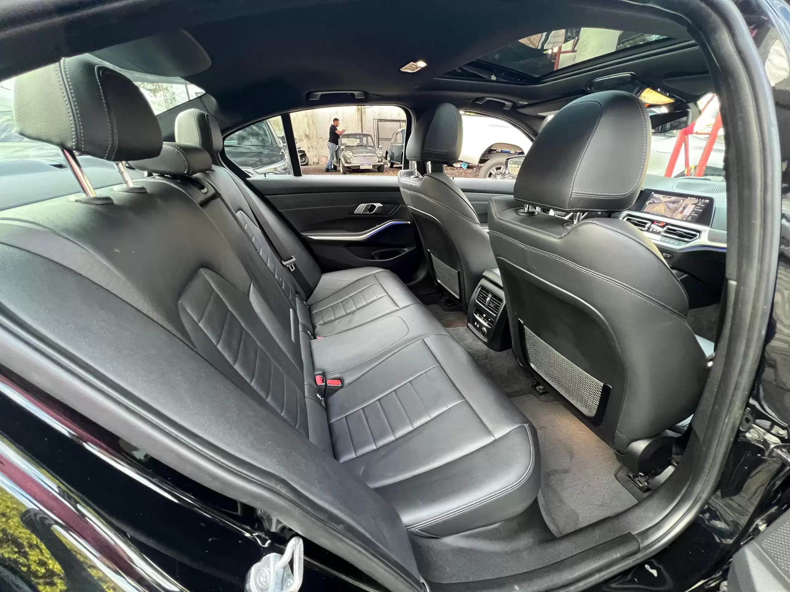 BMW 330i Executive Package 2019 en Globalmotors: Elegancia y tecnología. - Imagen 12