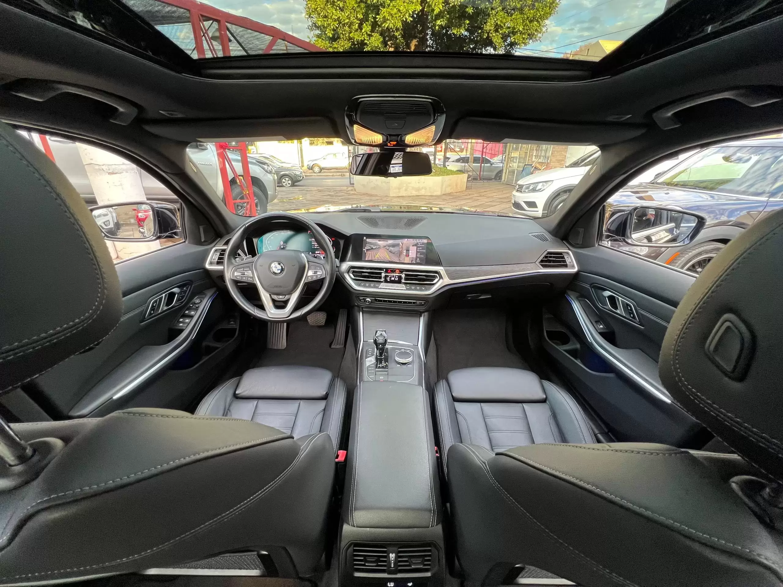 BMW 330i Executive Package 2019 en Globalmotors: Elegancia y tecnología. - Imagen 13