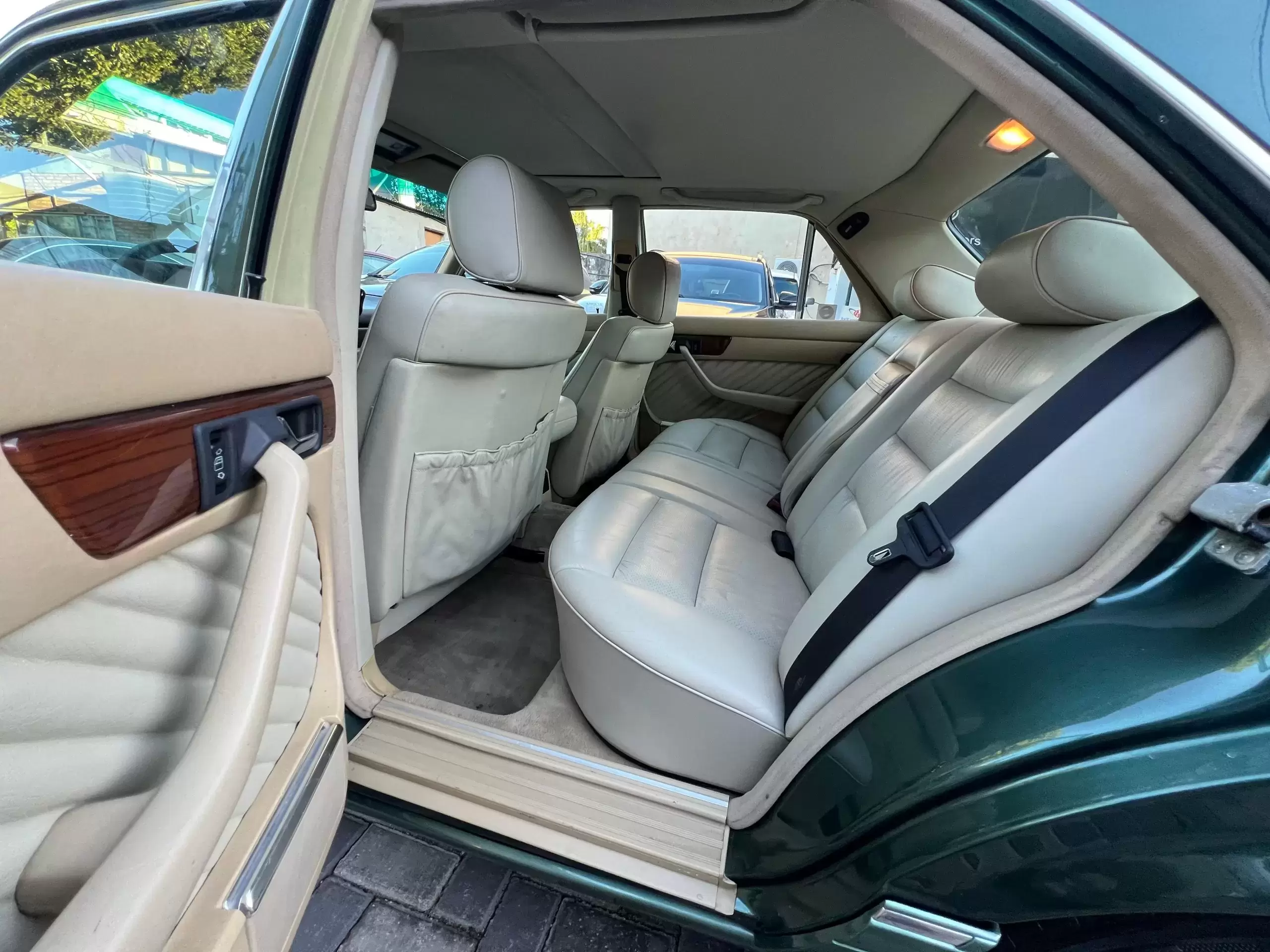 : Mercedes Benz 300 SE Full 1991 en Globalmotors, Asunción. - Imagen 11