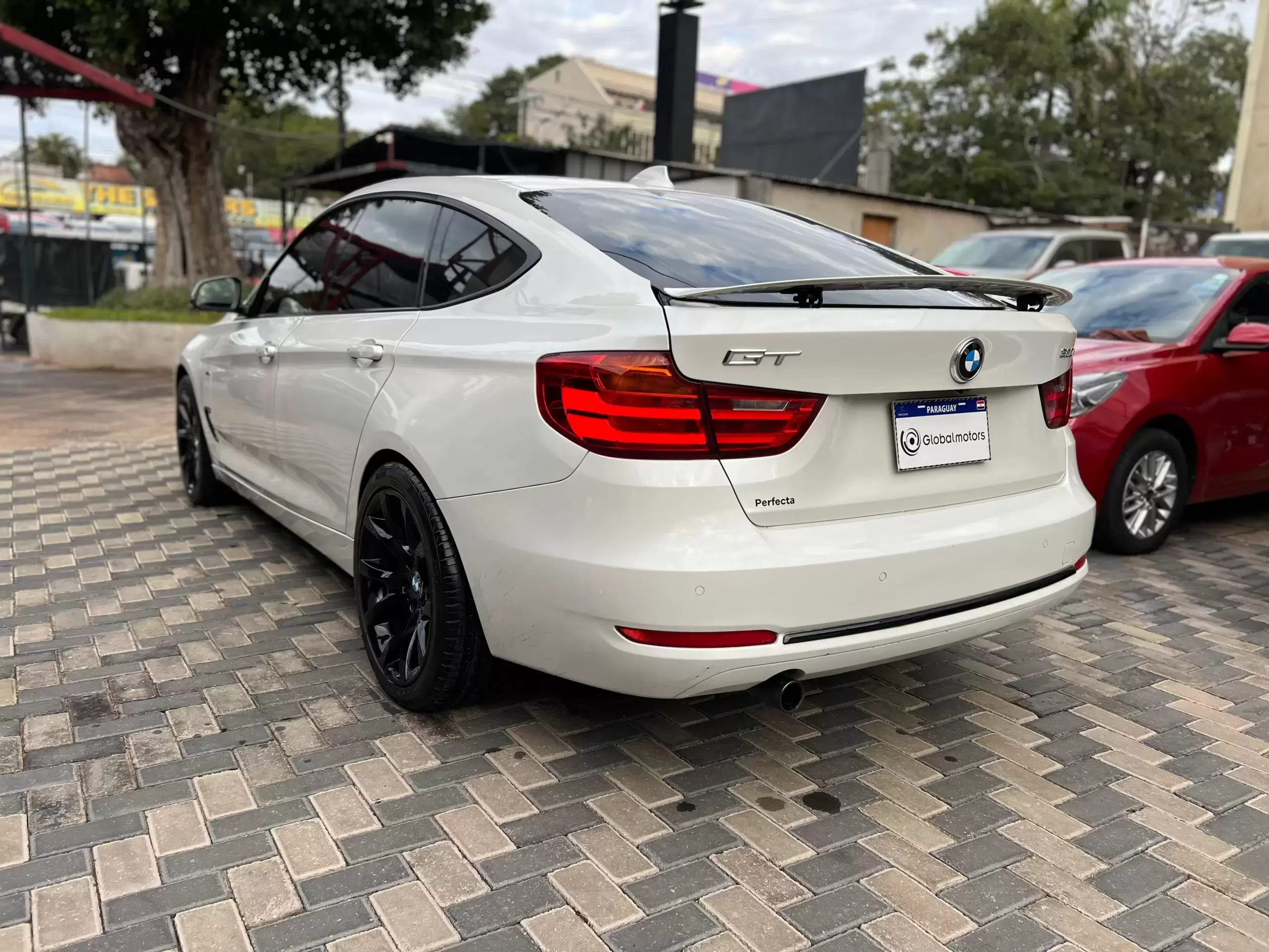 BMW 320d GT Sport 2014 en Globalmotors: Elegancia y rendimiento. - Imagen 5