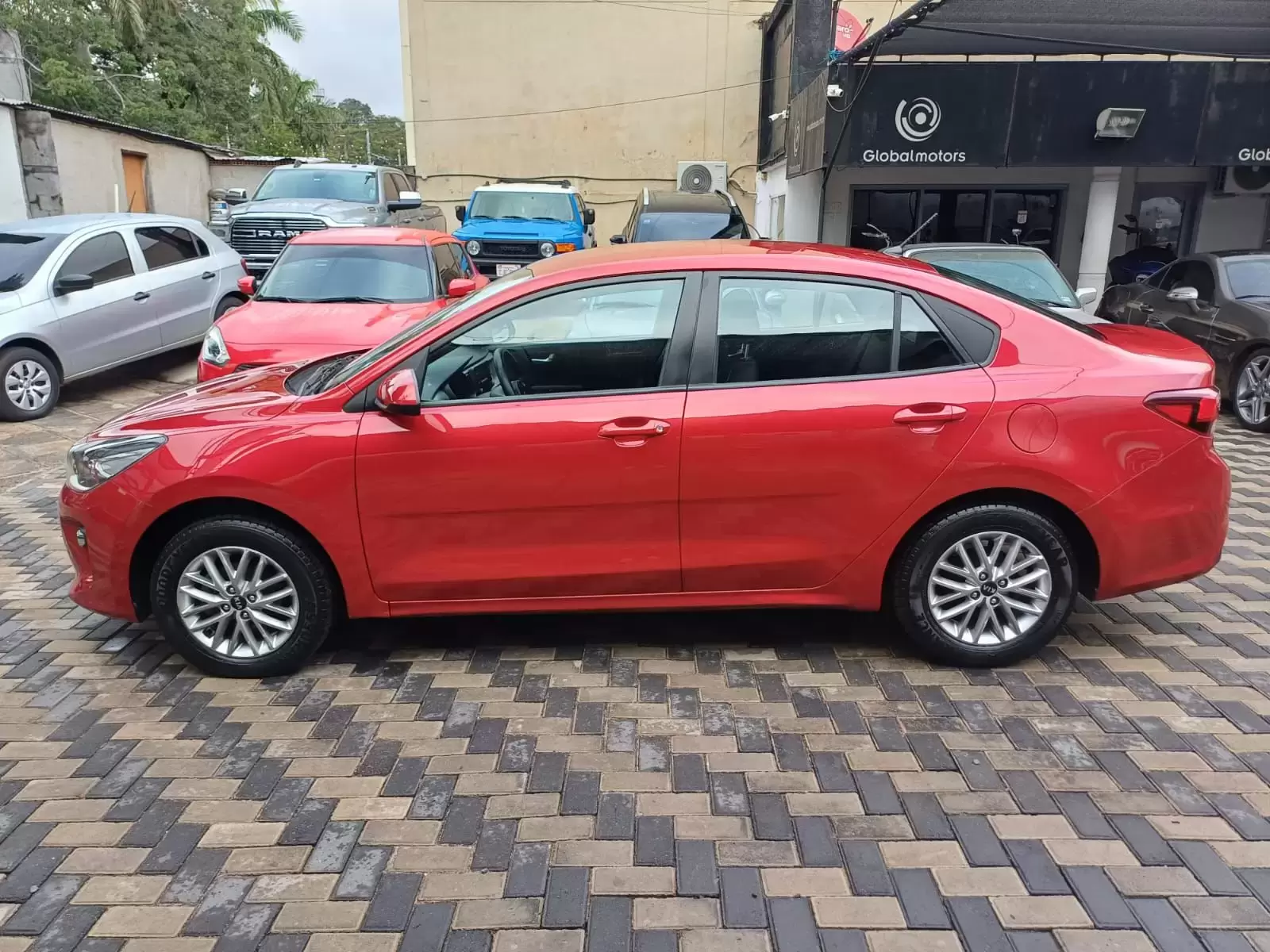 Kia Río Sedan 2018 en Globalmotors: Diseño moderno y equipamiento notable. - Imagen 4