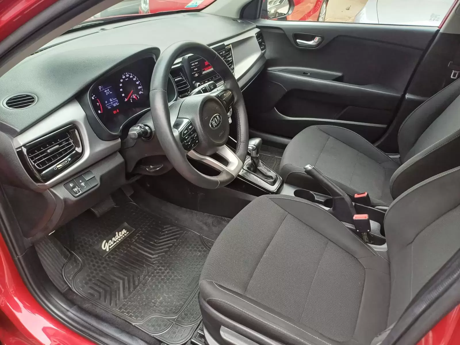 Kia Río Sedan 2018 en Globalmotors: Diseño moderno y equipamiento notable. - Imagen 9