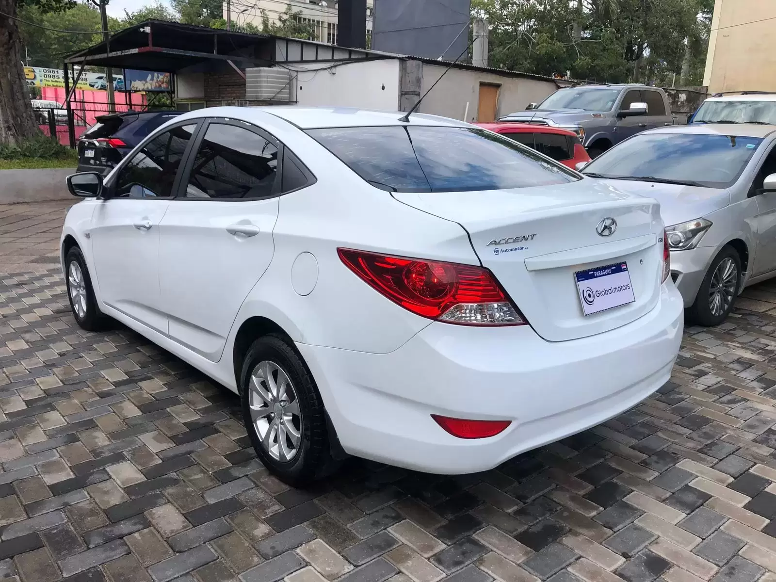 Hyundai Accent 2014 en Globalmotors: Compacto, eficiente y seguro. - Imagen 6
