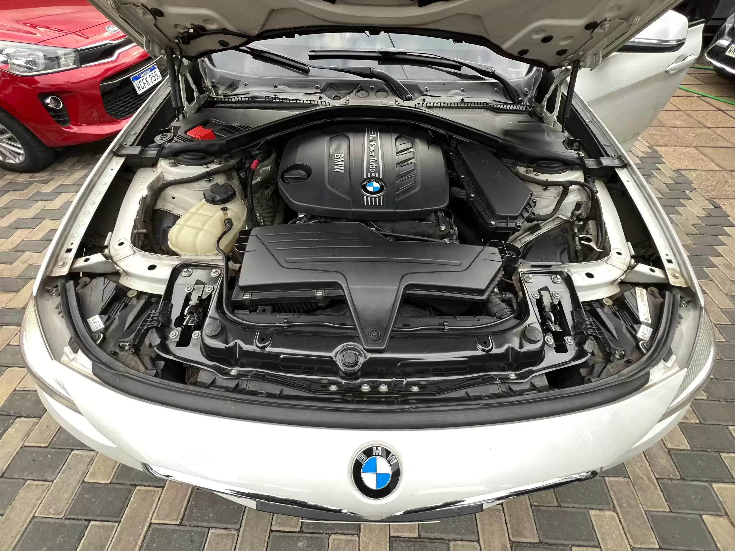 BMW 320d GT Sport 2014 en Globalmotors: Elegancia y rendimiento. - Imagen 17
