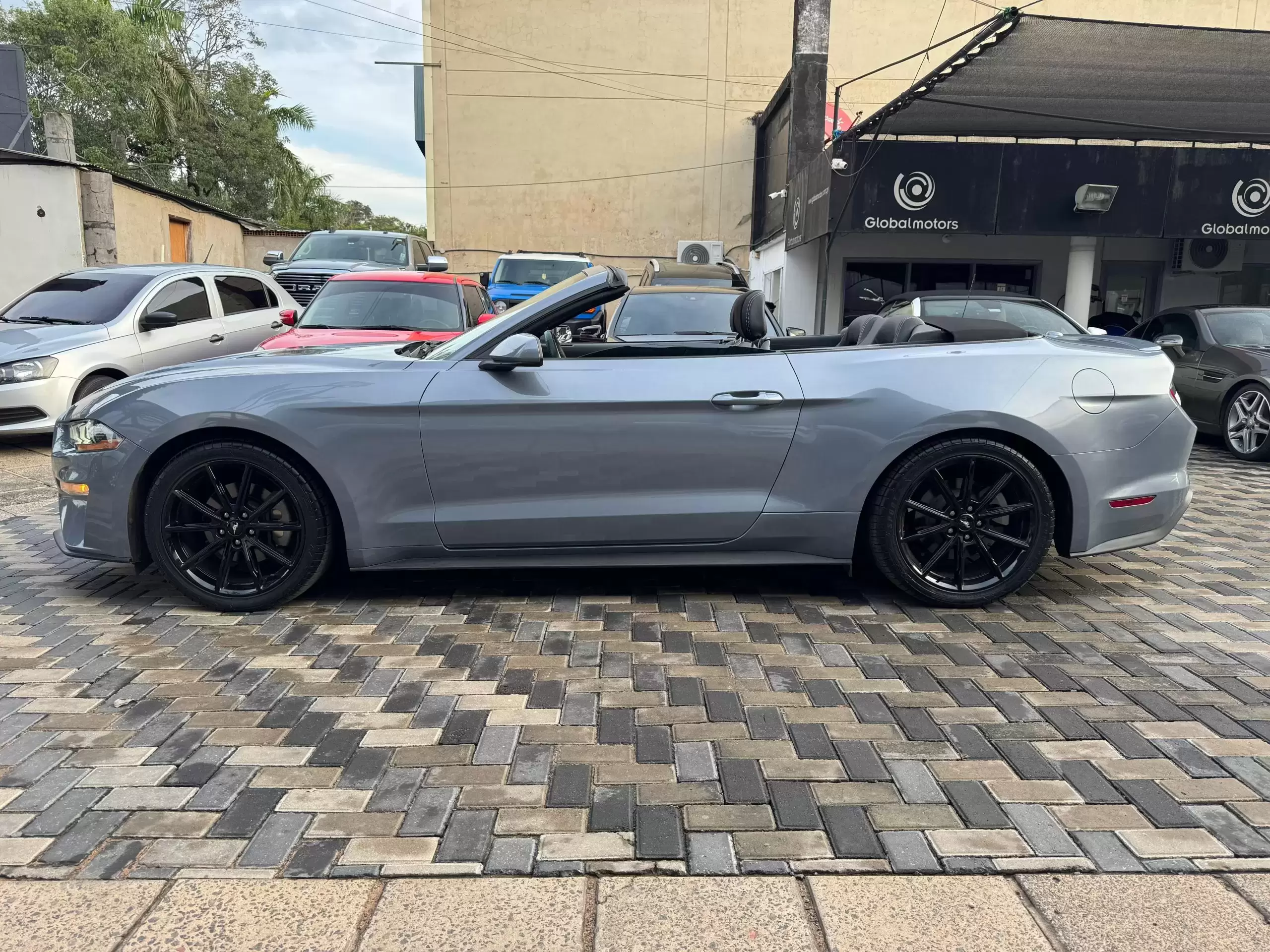 Ford Mustang Cabriolet 2019 en Globalmotors: Potencia y estilo combinados - Imagen 4