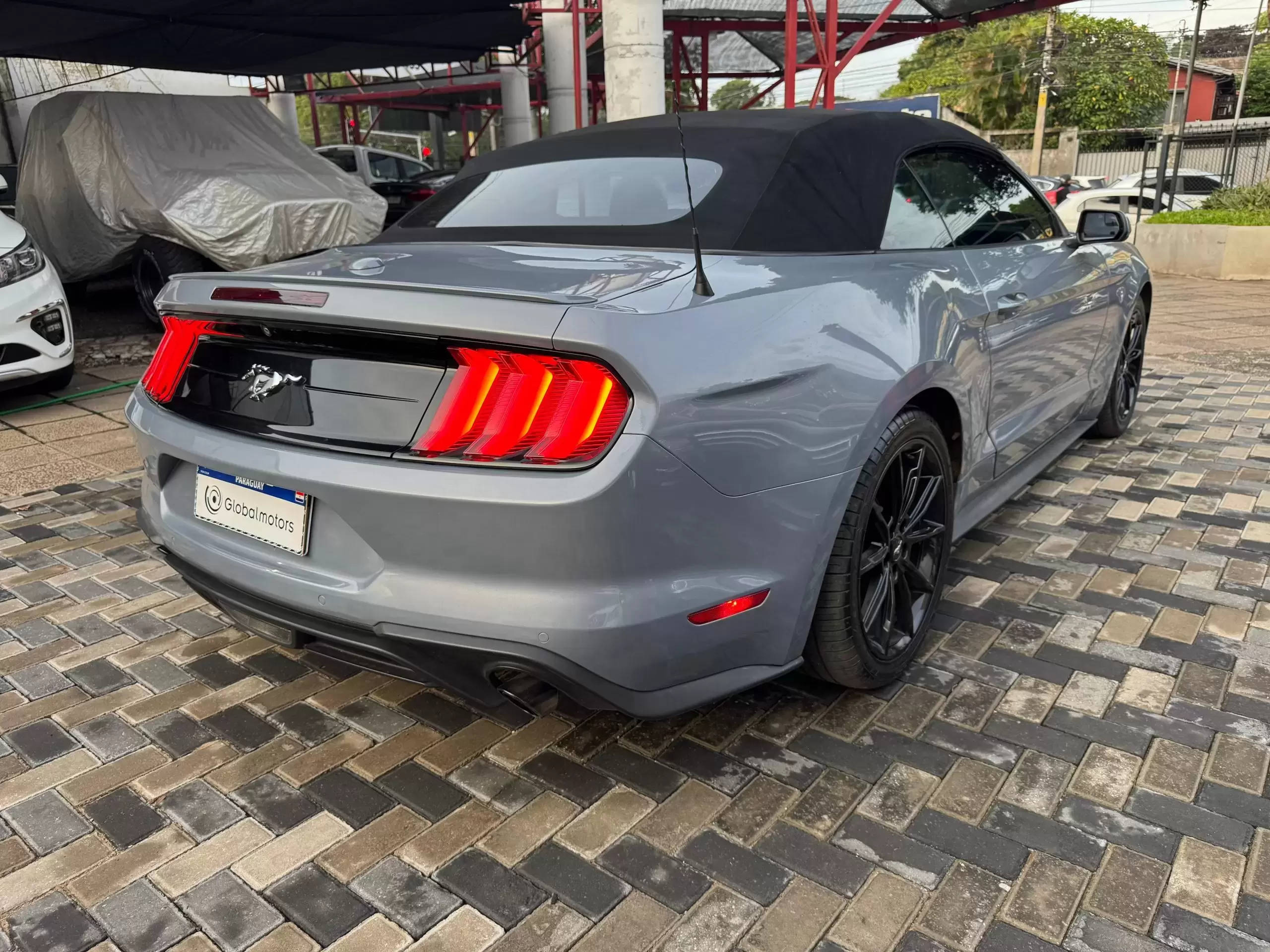Ford Mustang Cabriolet 2019 en Globalmotors: Potencia y estilo combinados - Imagen 6