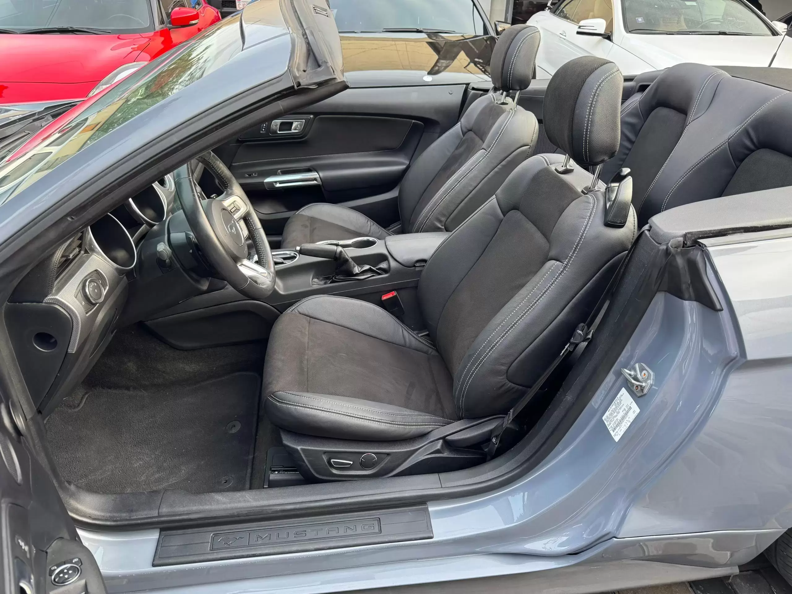 Ford Mustang Cabriolet 2019 en Globalmotors: Potencia y estilo combinados - Imagen 10