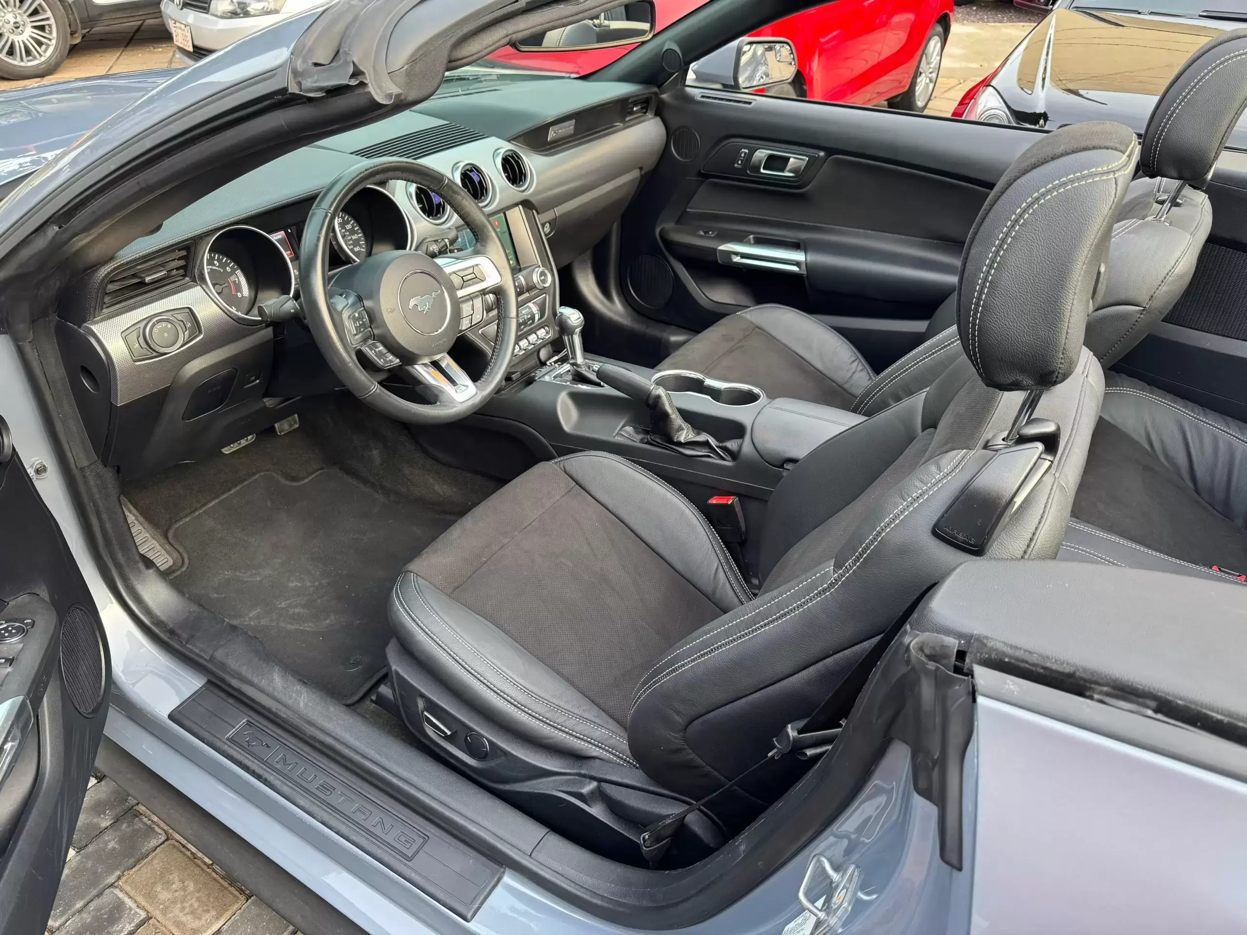 Ford Mustang Cabriolet 2019 en Globalmotors: Potencia y estilo combinados - Imagen 11