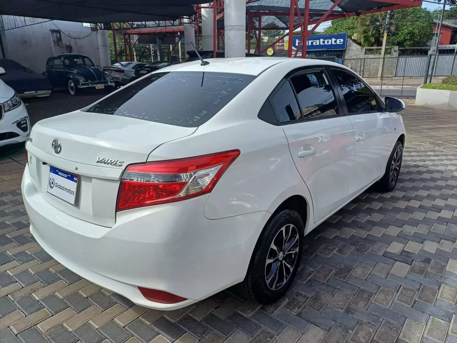 Toyota Yaris 2015 en Globalmotors: Eficiente y moderno hatchback compacto. - Imagen 7