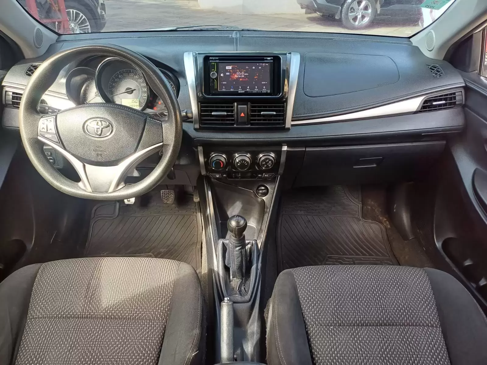 Toyota Yaris 2015 en Globalmotors: Eficiente y moderno hatchback compacto. - Imagen 10