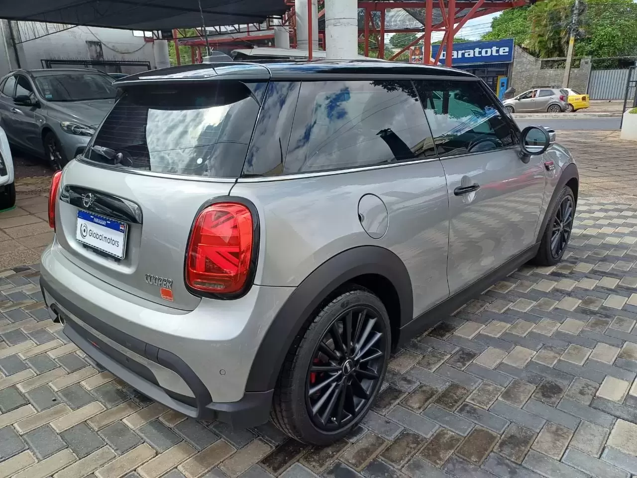 Mini Cooper Full 2024 en Globalmotors: Diseño icónico y tecnología avanzada. - Imagen 5