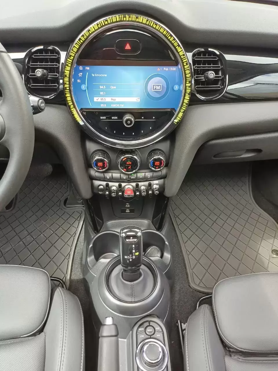 Mini Cooper Full 2024 en Globalmotors: Diseño icónico y tecnología avanzada. - Imagen 13