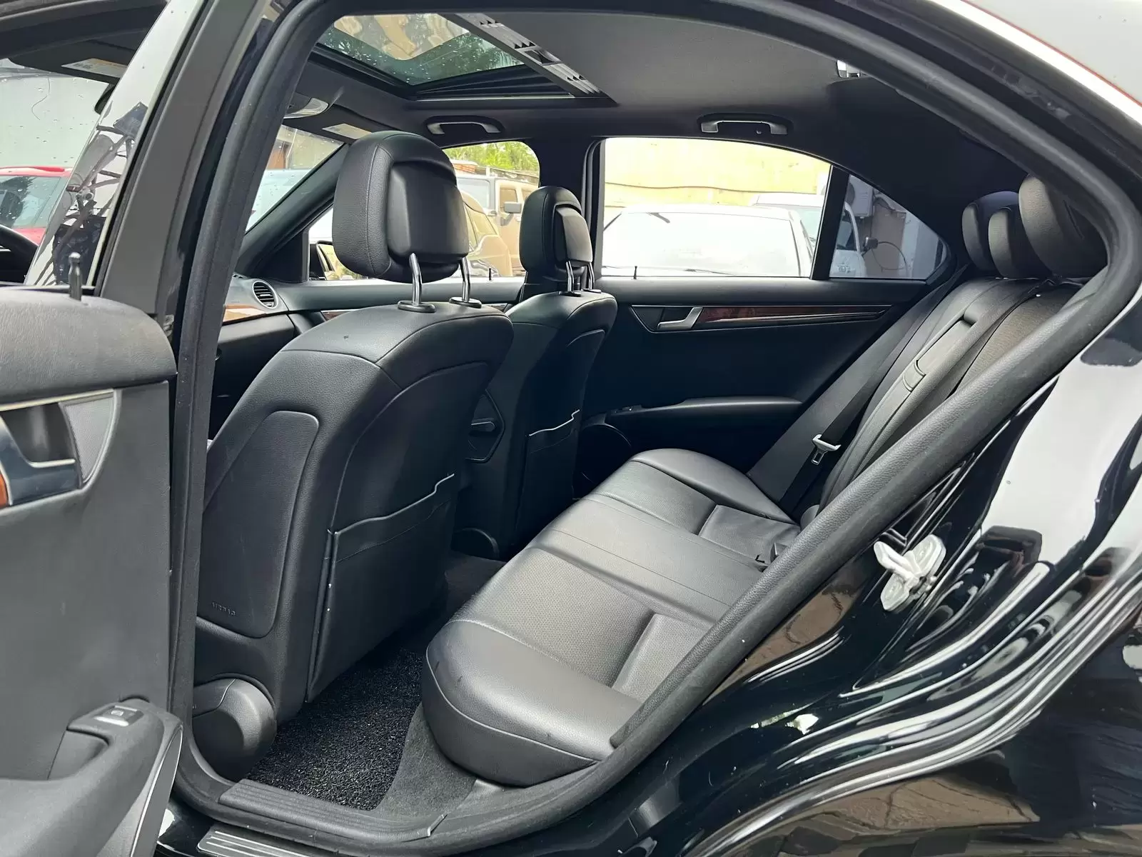 Mercedes Benz C250 Luxury Full 2012 en Globalmotors, Asunción, Paraguay. - Imagen 10