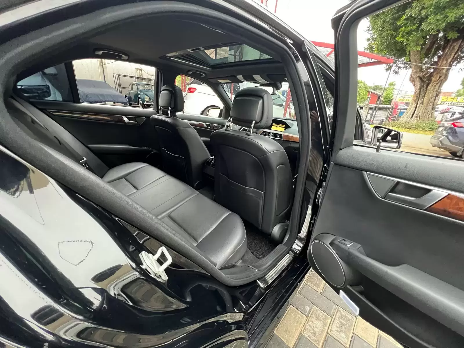 Mercedes Benz C250 Luxury Full 2012 en Globalmotors, Asunción, Paraguay. - Imagen 12