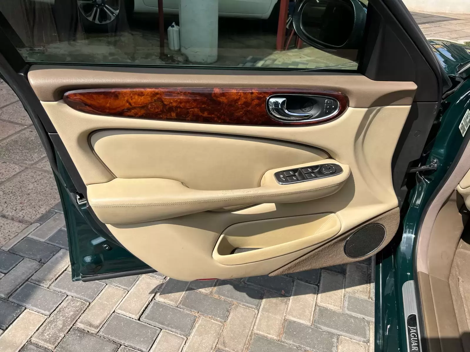 Jaguar XJ8 Full Americano 2007 en Globalmotors: Lujo y potencia. - Imagen 9