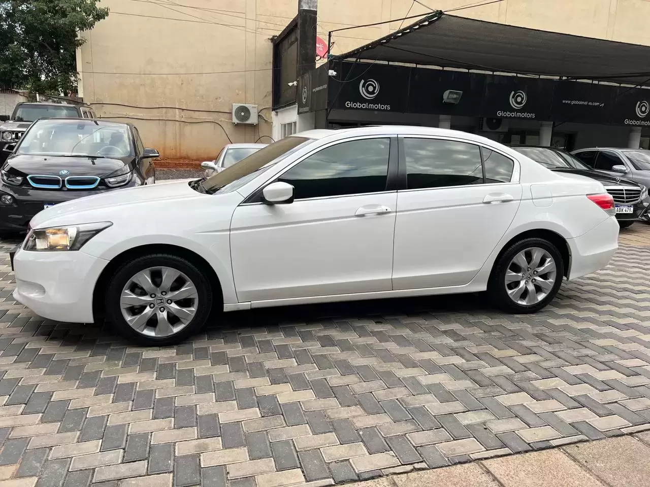 Honda Accord Full 2009 en Globalmotors: Elegancia y rendimiento excepcional. - Imagen 4