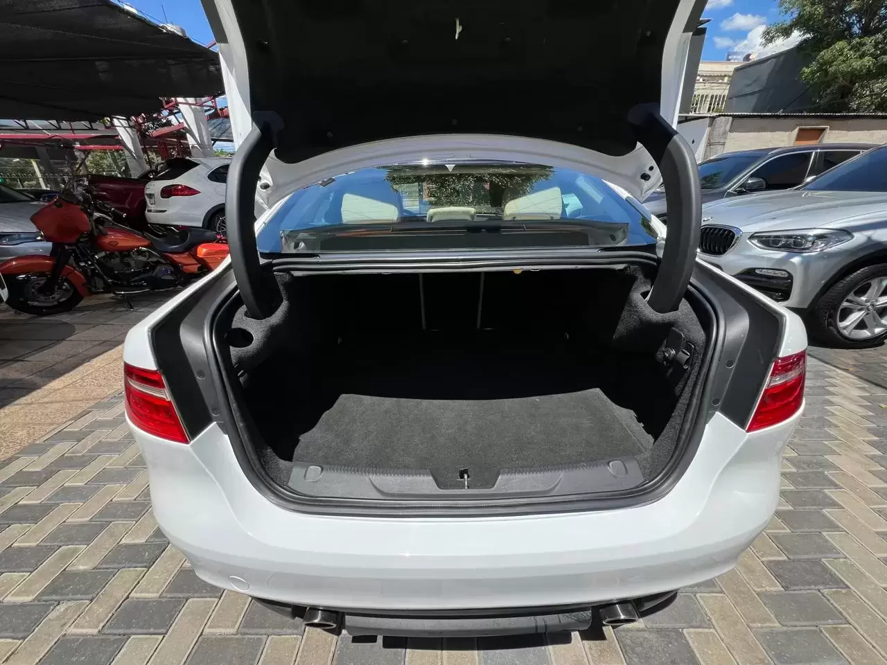 Jaguar XE 25t Full 2017 en Globalmotors: Lujo y rendimiento excepcional - Imagen 16