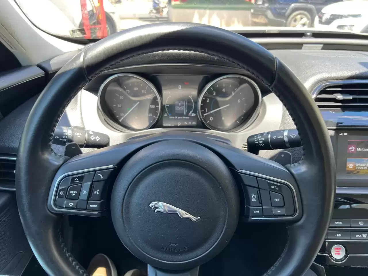 Jaguar XE 25t Full 2017 en Globalmotors: Lujo y rendimiento excepcional - Imagen 18