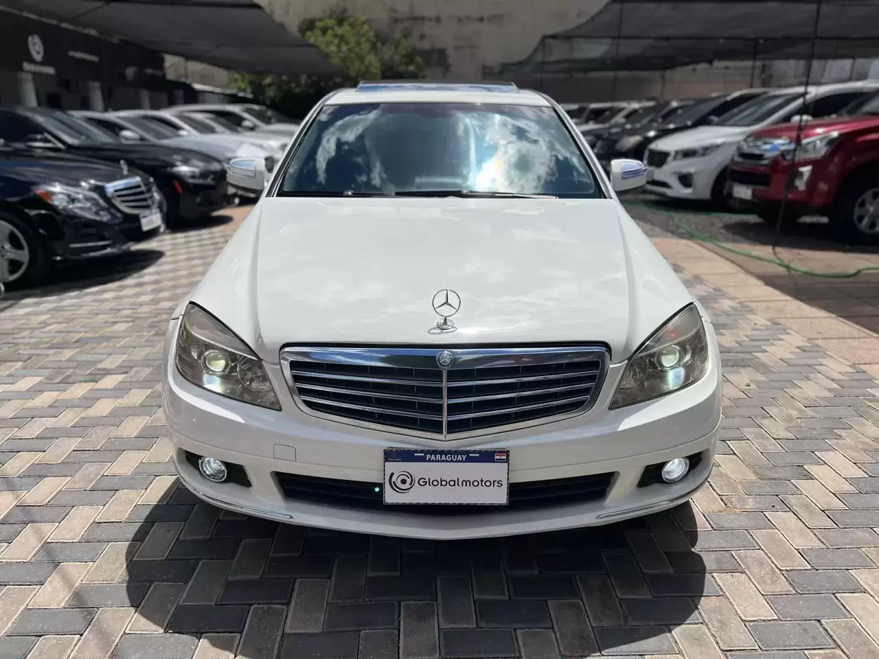 Mercedes Benz C220 Elegance 2008 en Globalmotors: Lujo y eficiencia. - Imagen 2
