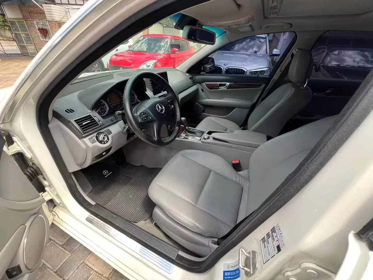Mercedes Benz C220 Elegance 2008 en Globalmotors: Lujo y eficiencia. - Imagen 8