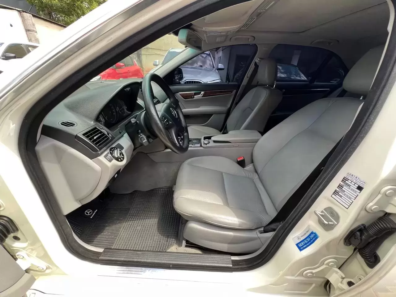 Mercedes Benz C220 Elegance 2008 en Globalmotors: Lujo y eficiencia. - Imagen 9