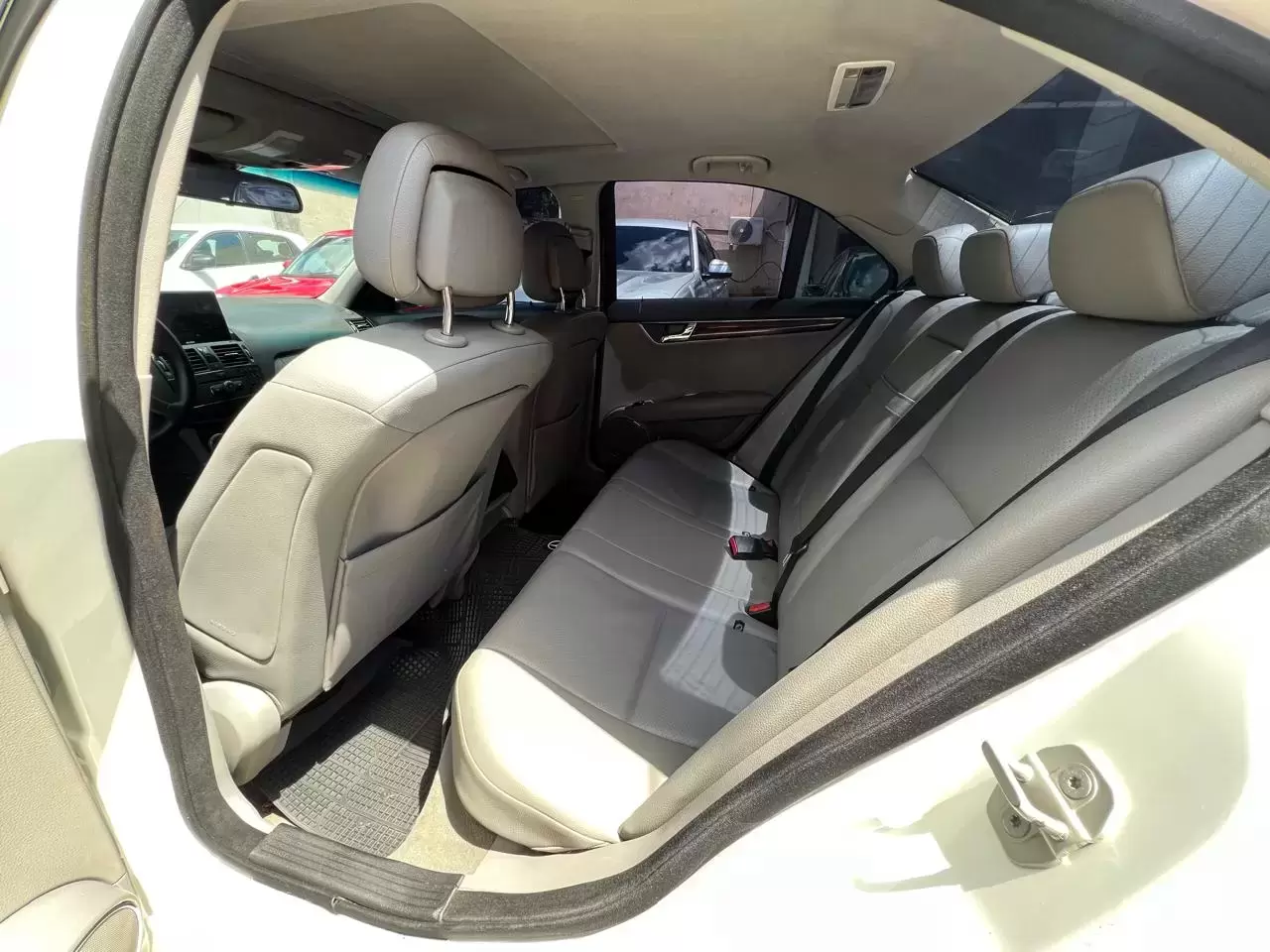 Mercedes Benz C220 Elegance 2008 en Globalmotors: Lujo y eficiencia. - Imagen 11