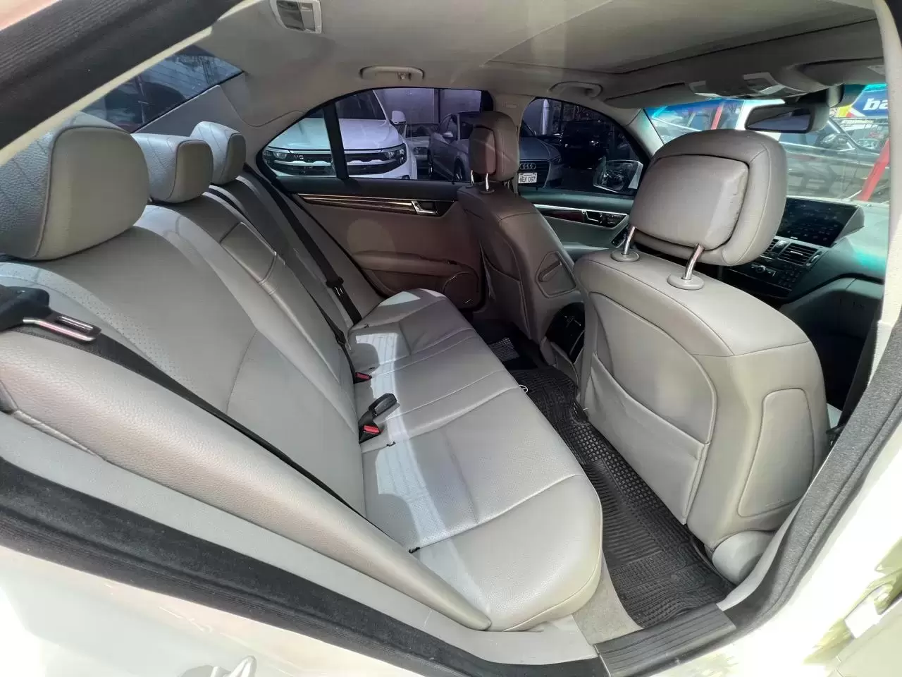 Mercedes Benz C220 Elegance 2008 en Globalmotors: Lujo y eficiencia. - Imagen 13