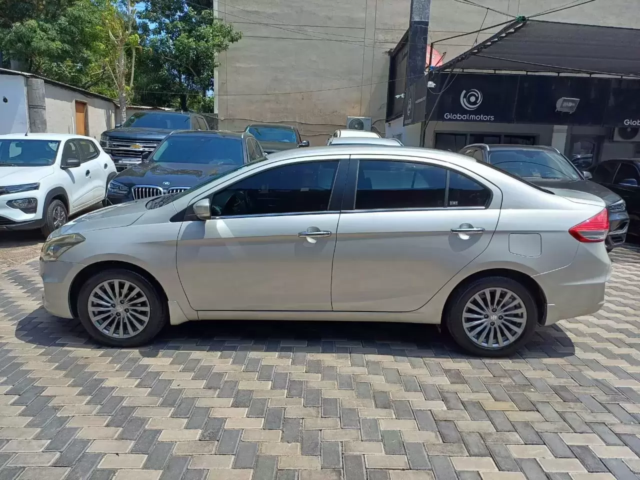 Suzuki Ciaz Sedan 2016 en Globalmotors: Eficiente y cómodo sedán compacto - Imagen 4