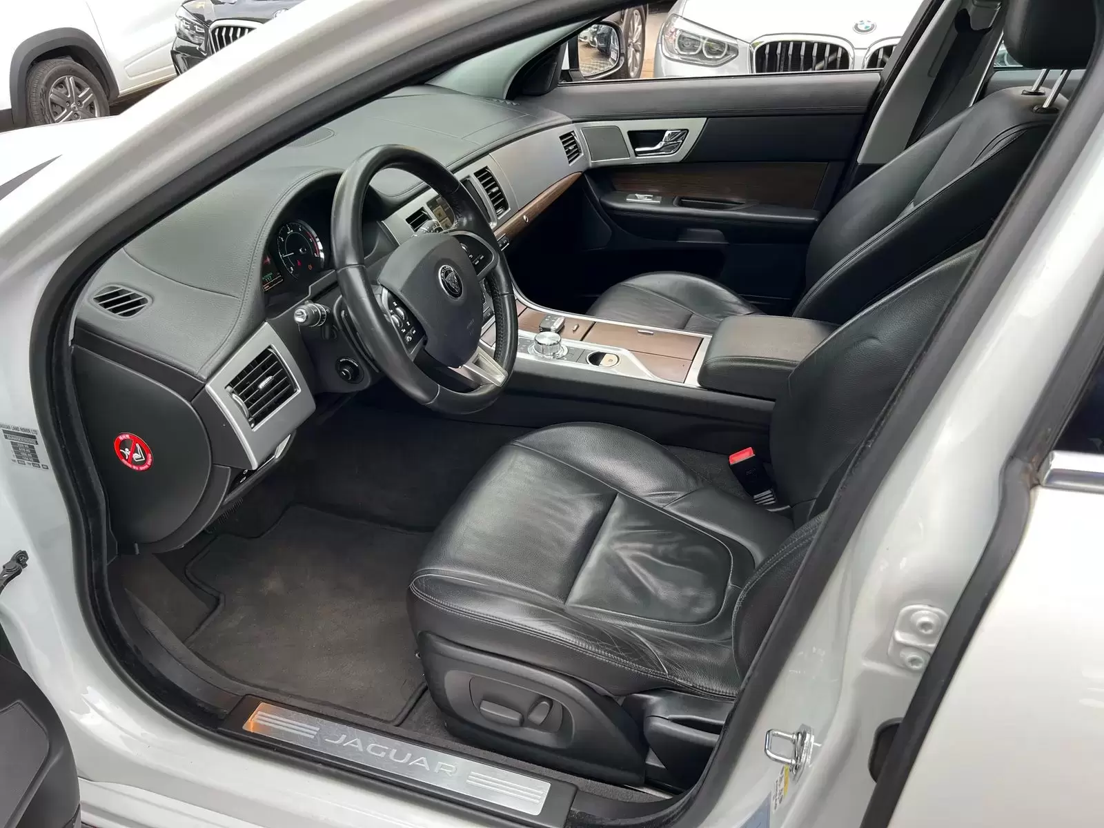 Jaguar XF Sedan Full 2014 en Globalmotors: Elegancia y potencia garantizadas - Imagen 6