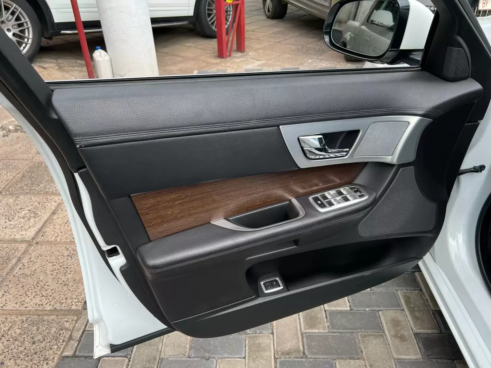 Jaguar XF Sedan Full 2014 en Globalmotors: Elegancia y potencia garantizadas - Imagen 8