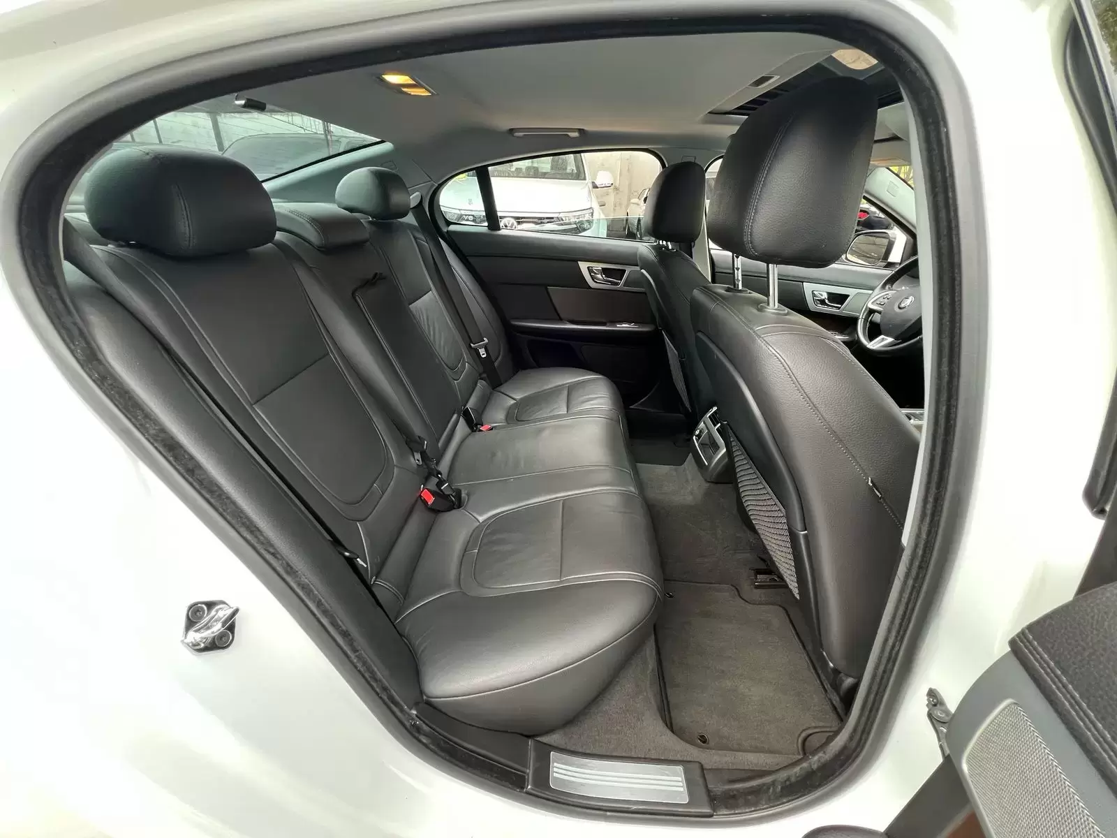 Jaguar XF Sedan Full 2014 en Globalmotors: Elegancia y potencia garantizadas - Imagen 11