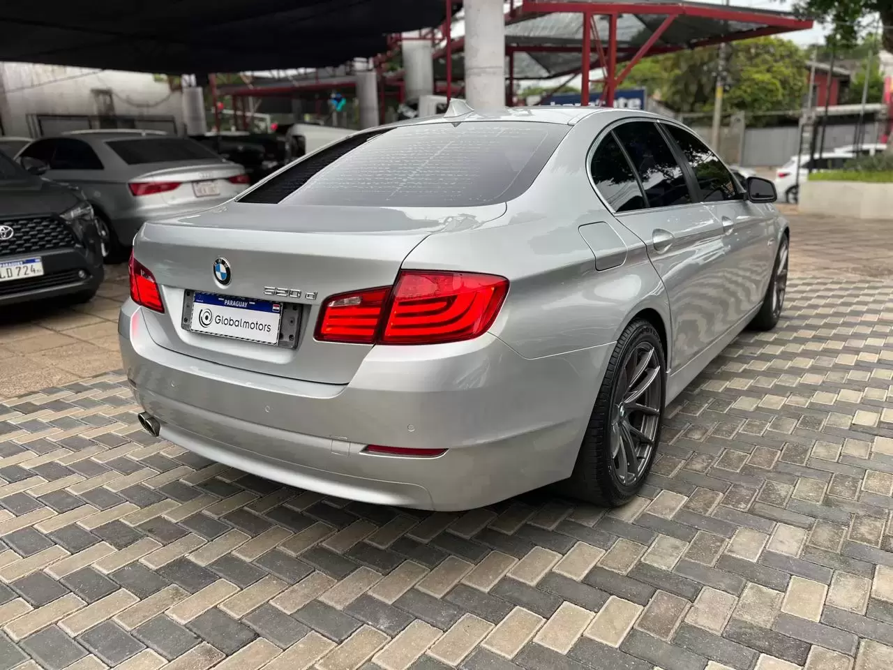 BMW 520d Luxury 2013 en Globalmotors: Elegancia y rendimiento excepcional - Imagen 7