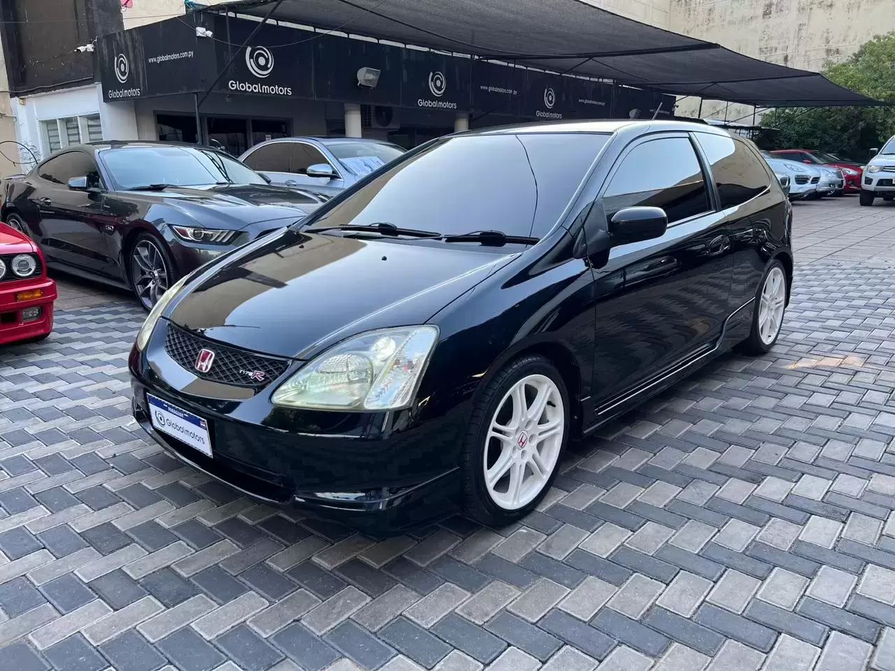 Honda Civic Type R EP3 JDM 2002 en Globalmotors: ¡Potencia y estilo!