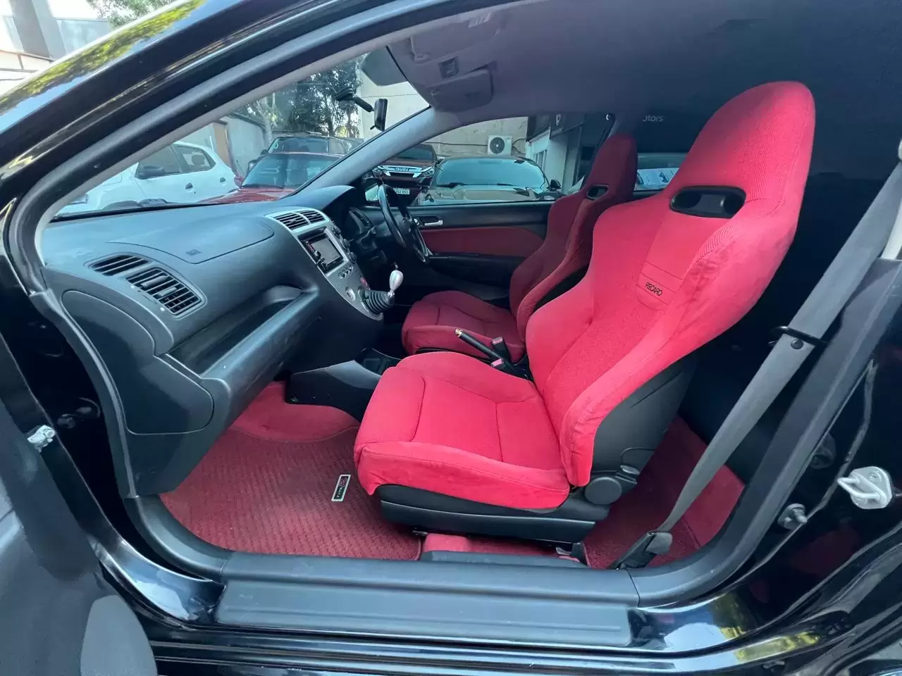 Honda Civic Type R EP3 JDM 2002 en Globalmotors: ¡Potencia y estilo! - Imagen 9