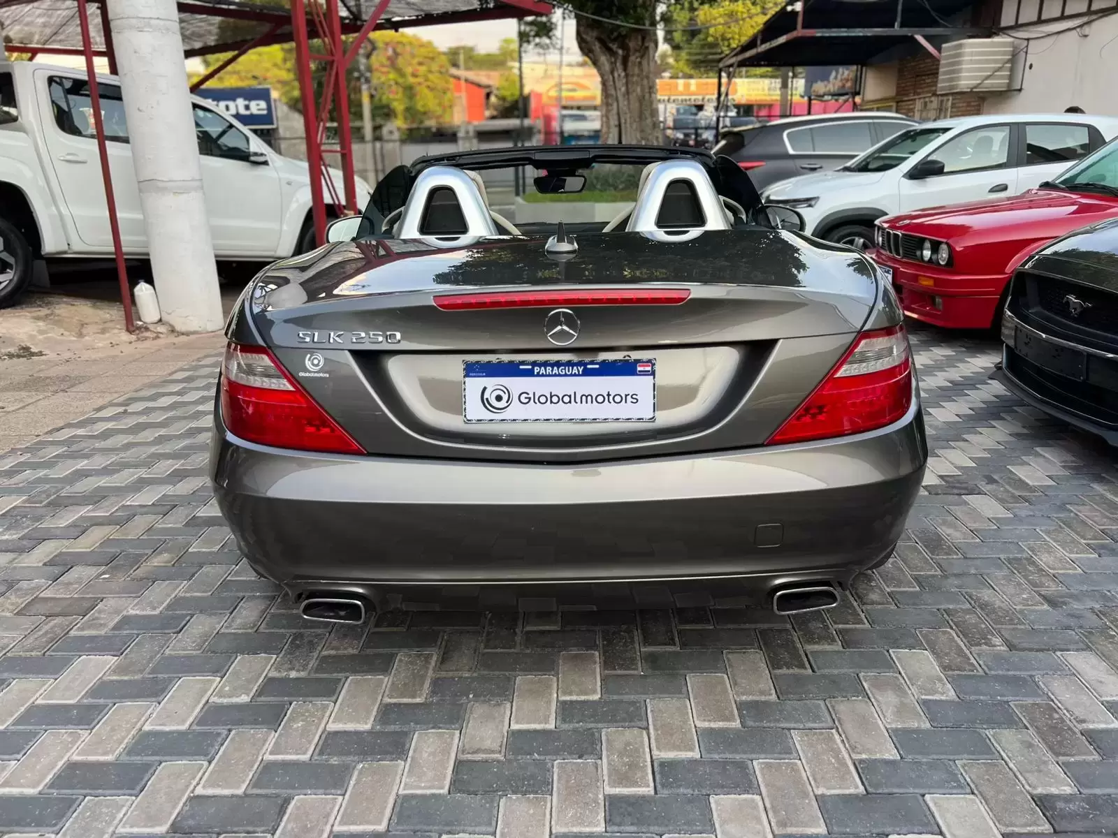 Mercedes Benz SLK 250 Luxury 2015 en Globalmotors: Elegancia y potencia - Imagen 6