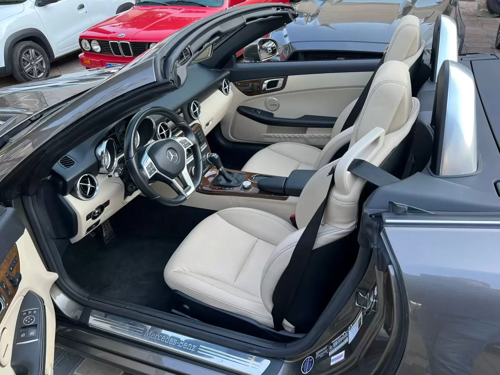 Mercedes Benz SLK 250 Luxury 2015 en Globalmotors: Elegancia y potencia - Imagen 8