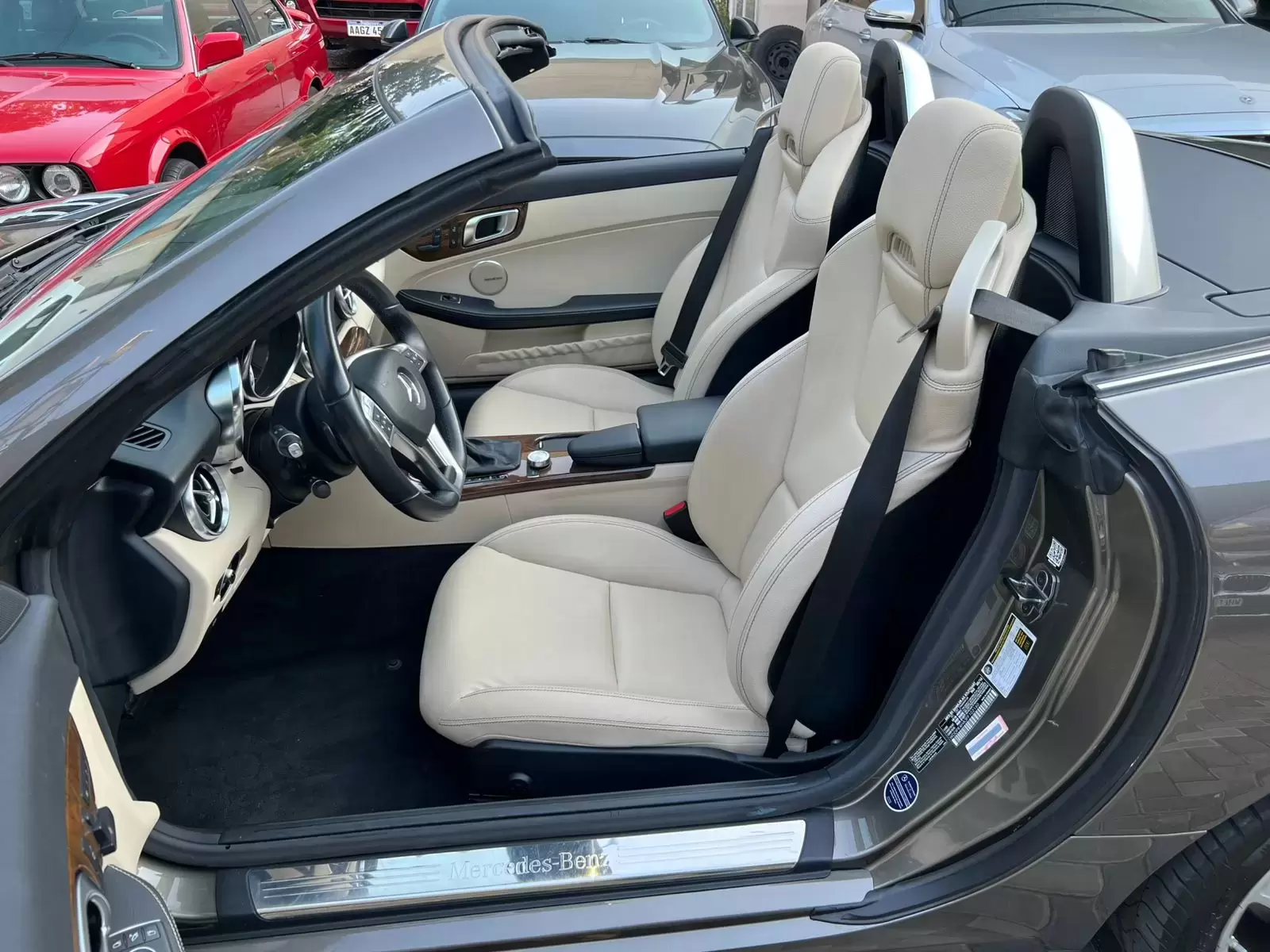 Mercedes Benz SLK 250 Luxury 2015 en Globalmotors: Elegancia y potencia - Imagen 9