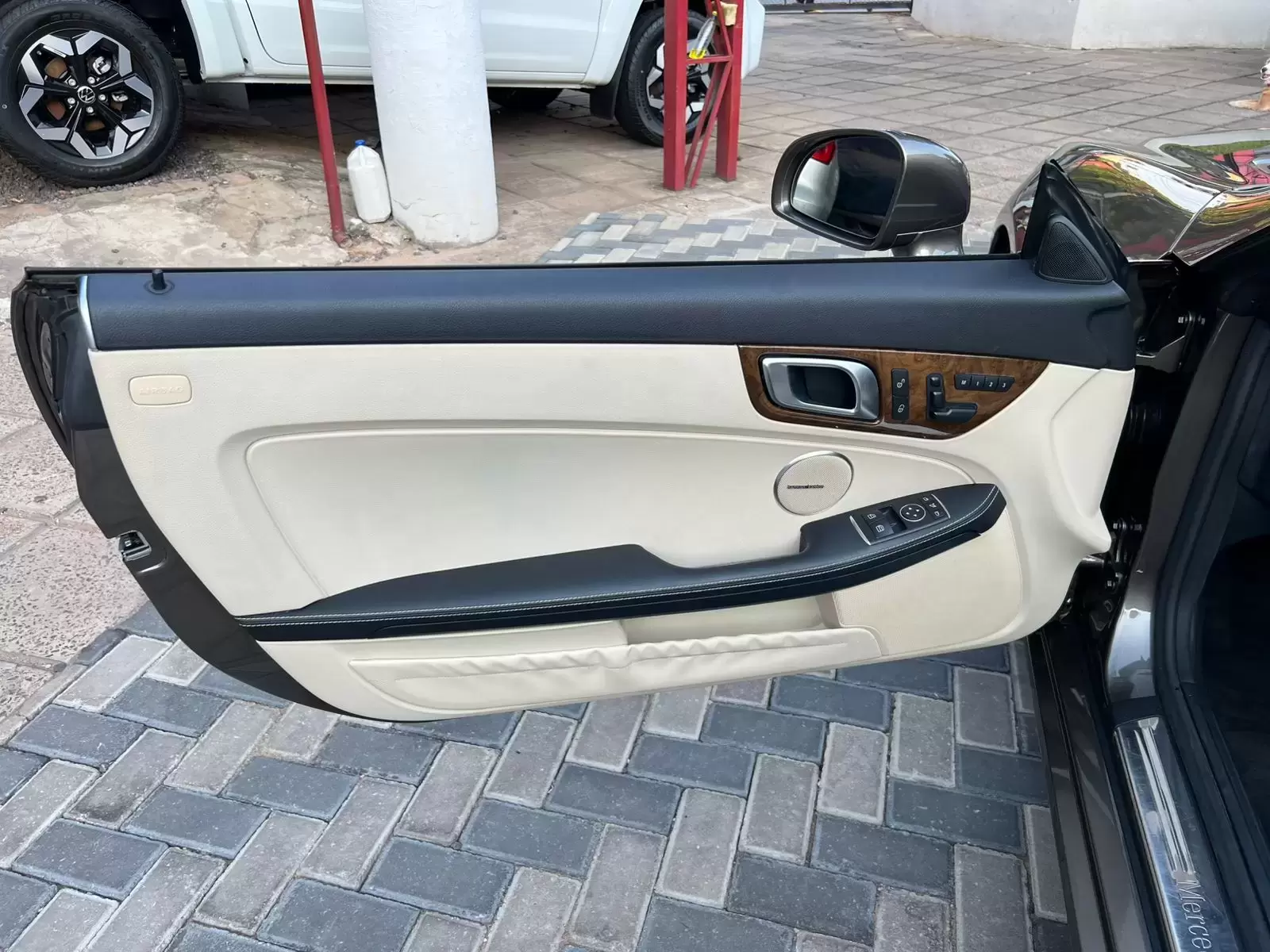 Mercedes Benz SLK 250 Luxury 2015 en Globalmotors: Elegancia y potencia - Imagen 10