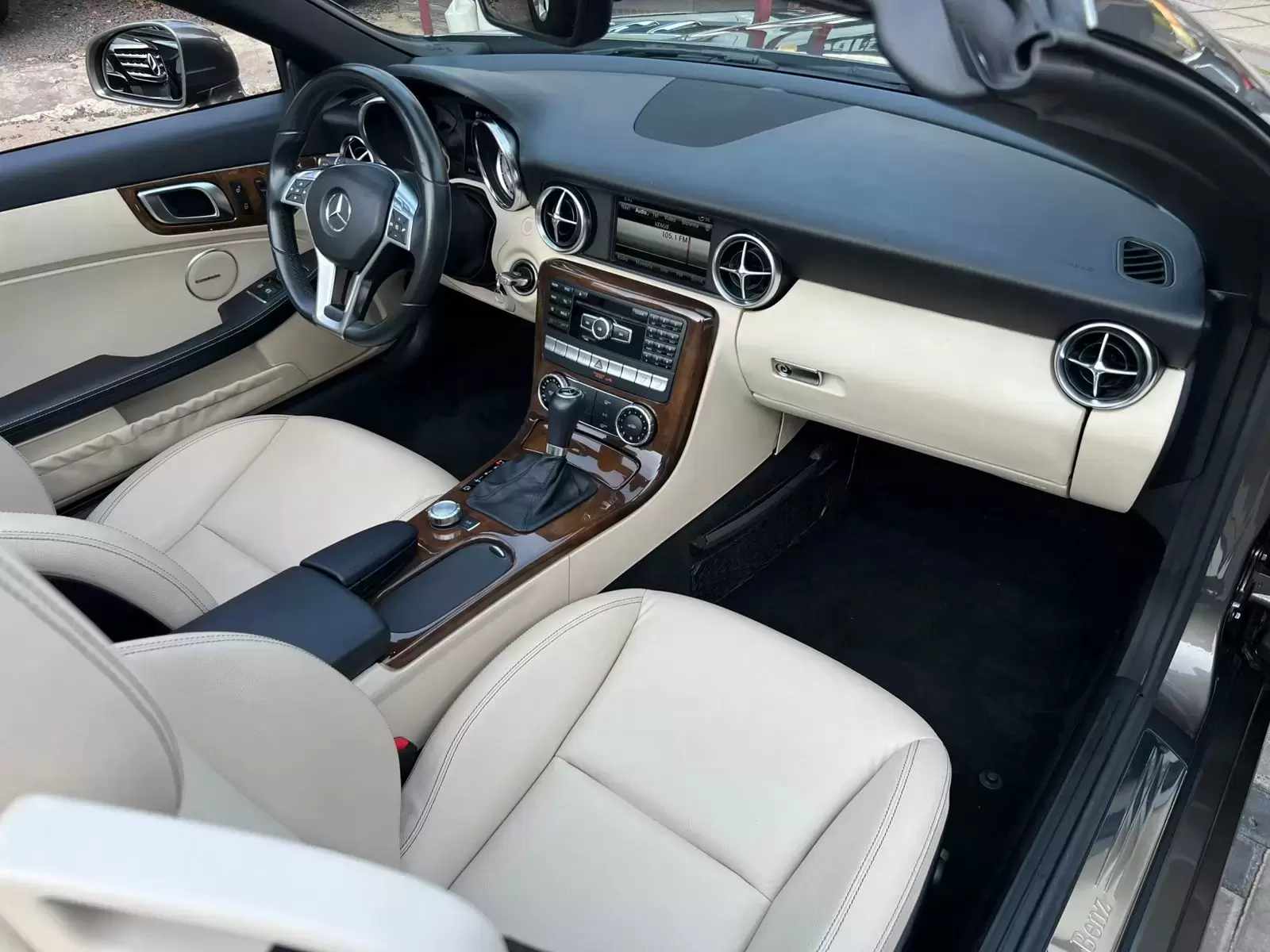 Mercedes Benz SLK 250 Luxury 2015 en Globalmotors: Elegancia y potencia - Imagen 12