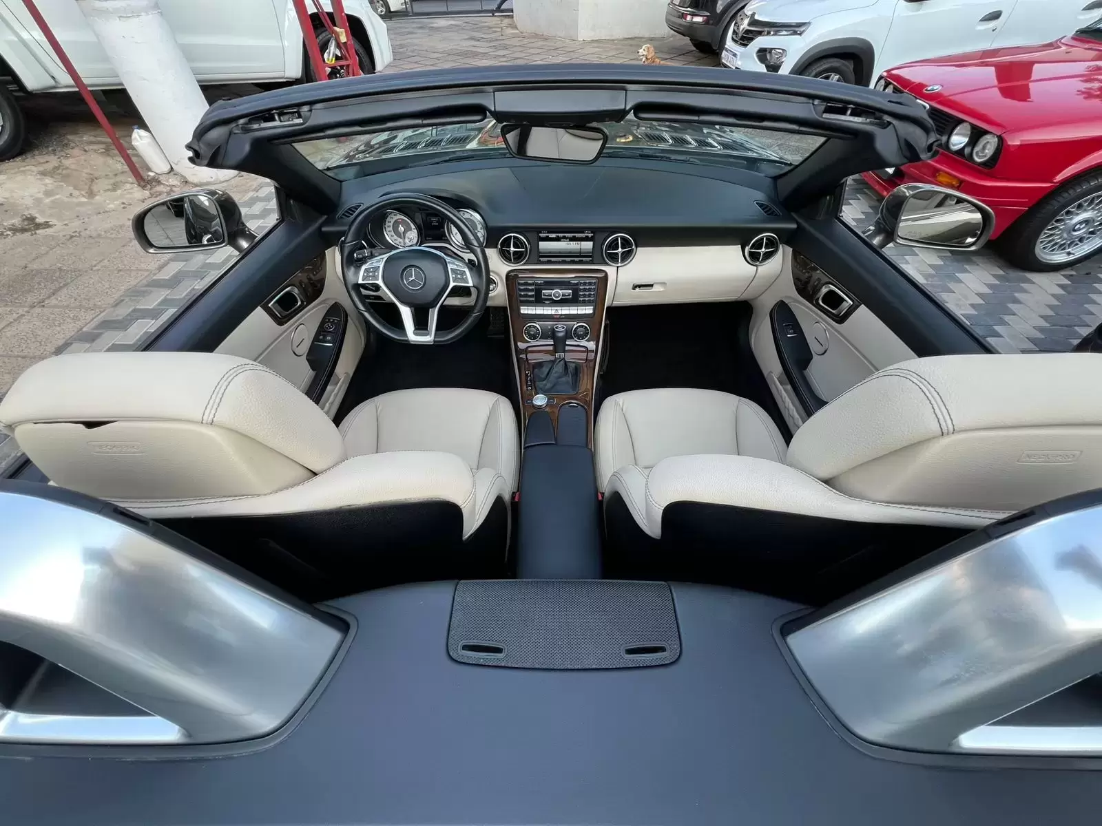 Mercedes Benz SLK 250 Luxury 2015 en Globalmotors: Elegancia y potencia - Imagen 14