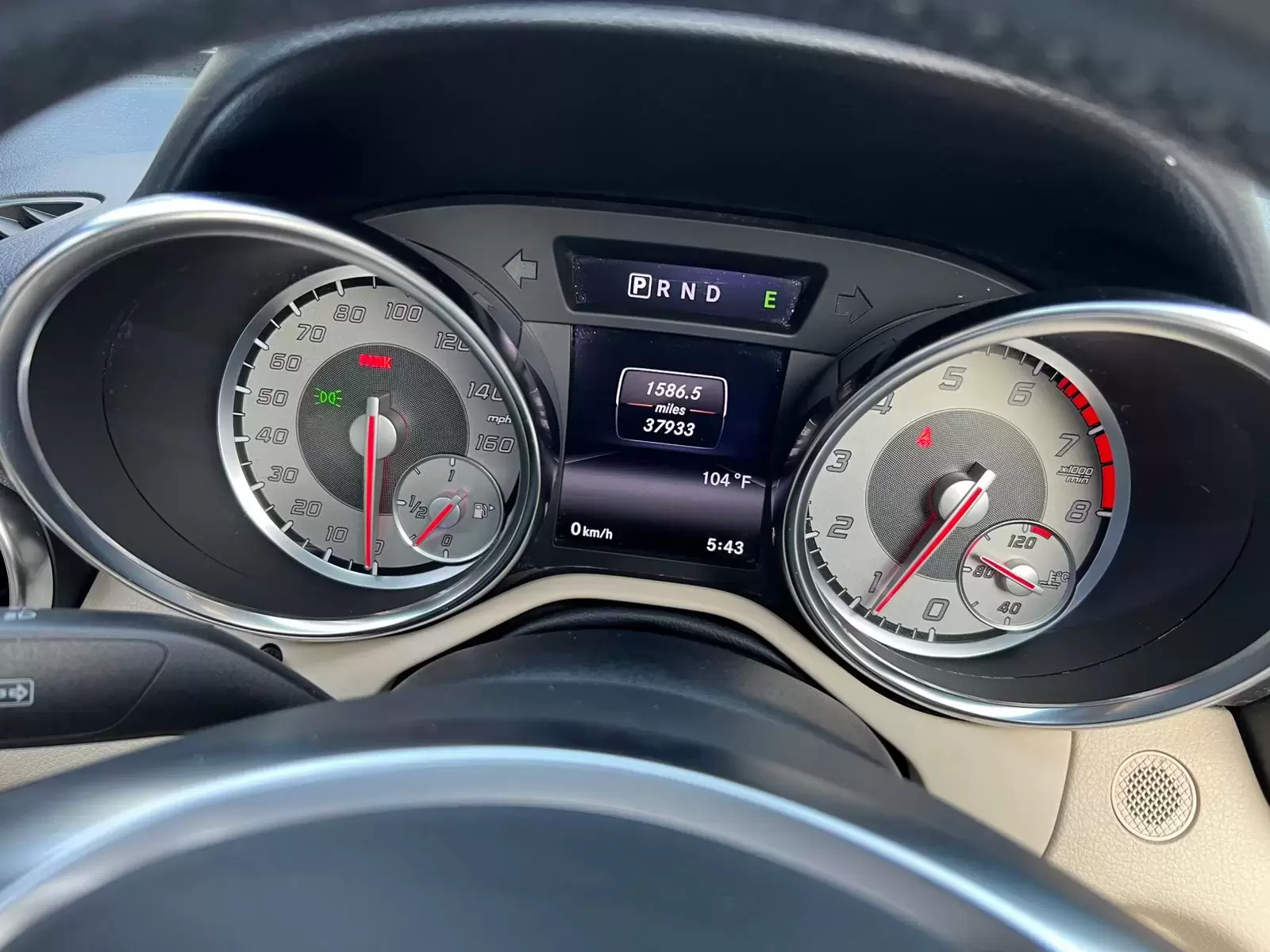 Mercedes Benz SLK 250 Luxury 2015 en Globalmotors: Elegancia y potencia - Imagen 18