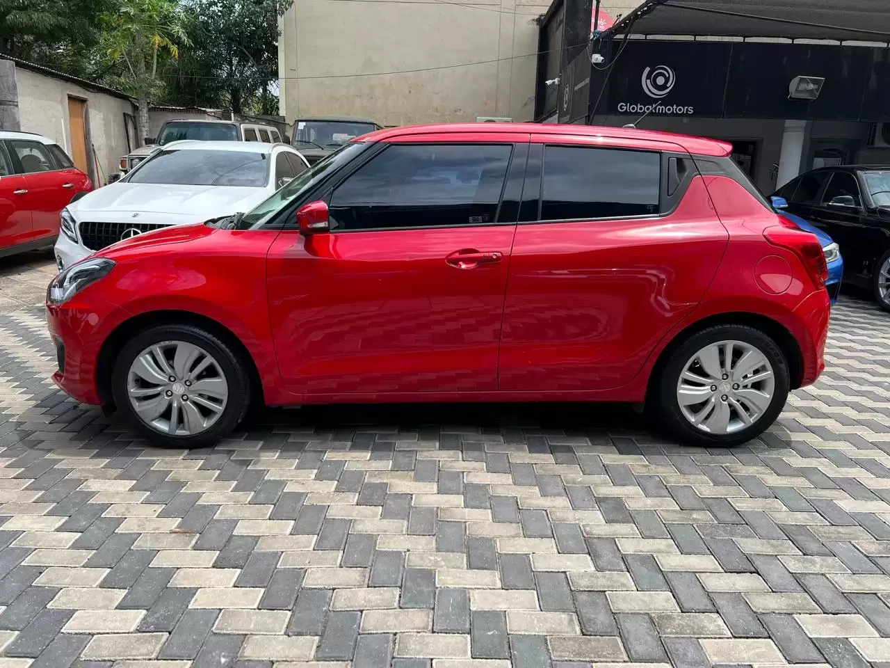 Suzuki Swift Full 2018 en Globalmotors: Diseño moderno y deportivo. - Imagen 4