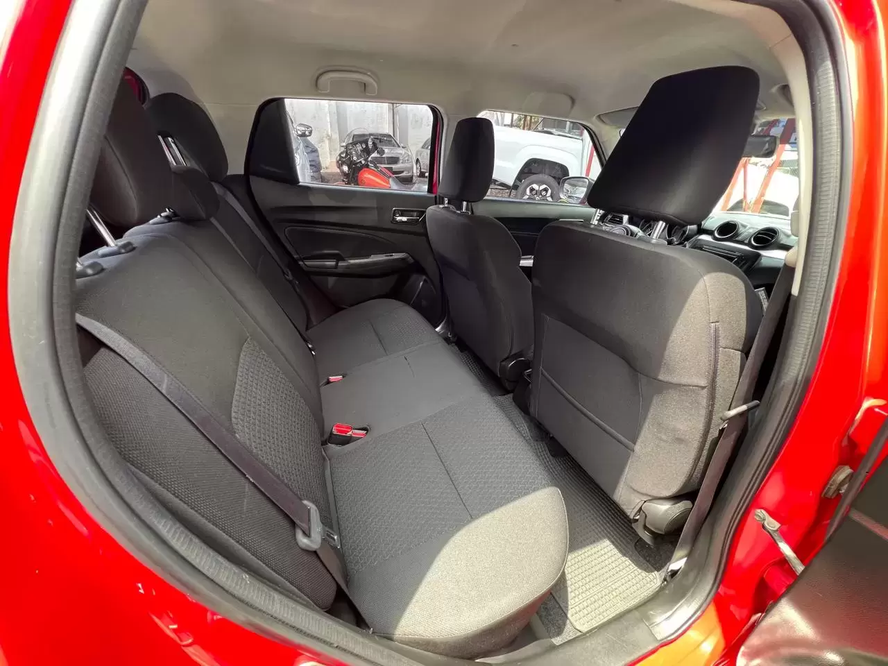 Suzuki Swift Full 2018 en Globalmotors: Diseño moderno y deportivo. - Imagen 13